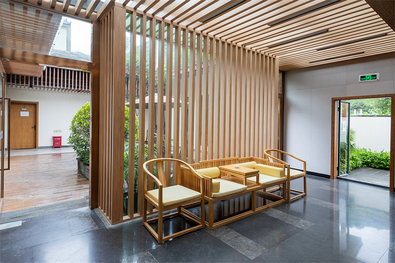 怒江百花山居酒店 怒江百花山居酒店