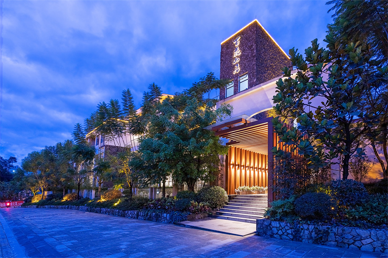 怒江百花山居酒店 怒江百花山居酒店